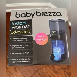 Brand new, never used Babybrezza instant warmer advanced formula maker